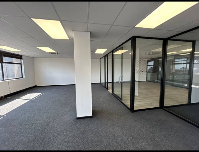 298M² OFFICE TO LET IN SANDTON CENTRAL